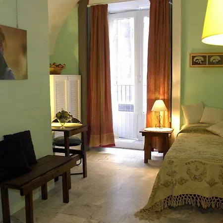 Xenios Bed & Breakfast 2*